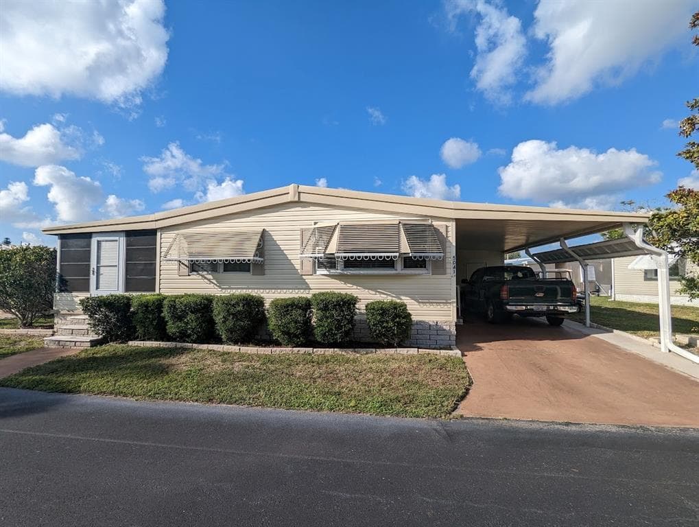 5041 DAMSEN CIRCLE NEW PORT RICHEY, FL 34653
