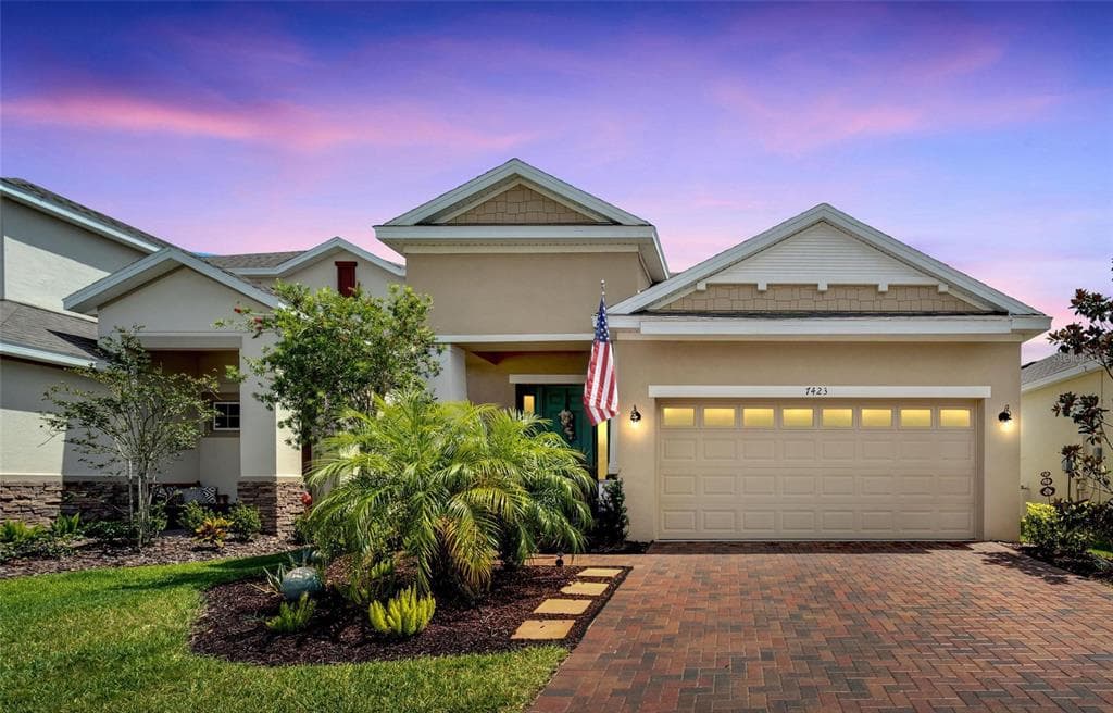 7423 SUNGOLD MEADOW COURT APOLLO BEACH, FL 33572