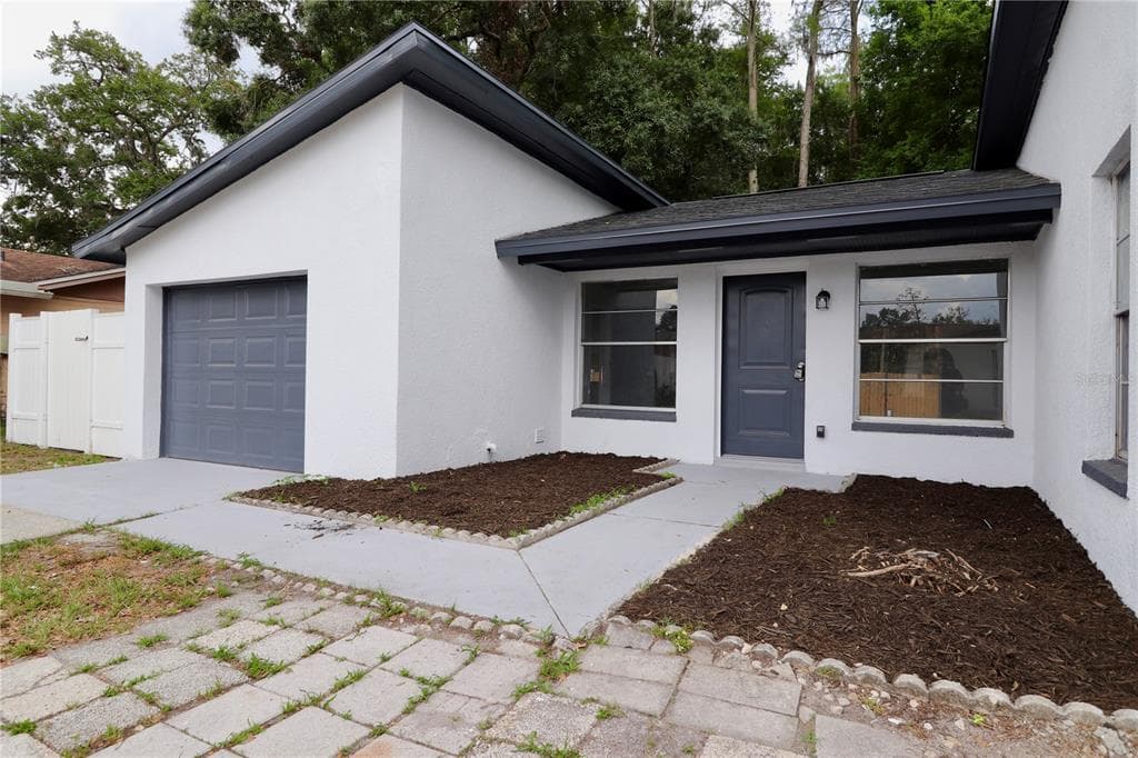 10114 TIMBER OAKS COURT TAMPA, FL 33615