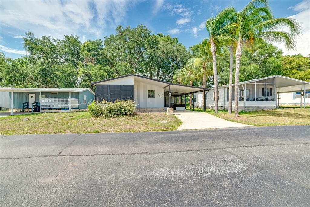 36047 ASTER AVENUE ZEPHYRHILLS, FL 33541