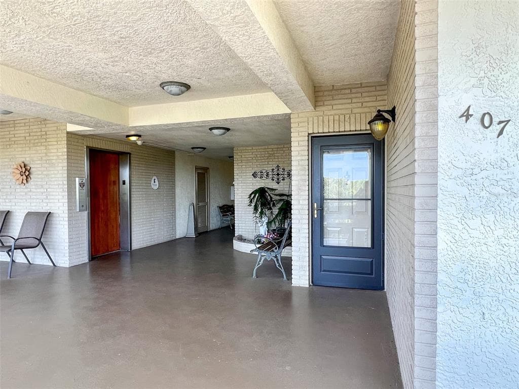 6070 80TH STREET N UNIT 407 ST PETERSBURG, FL 33709