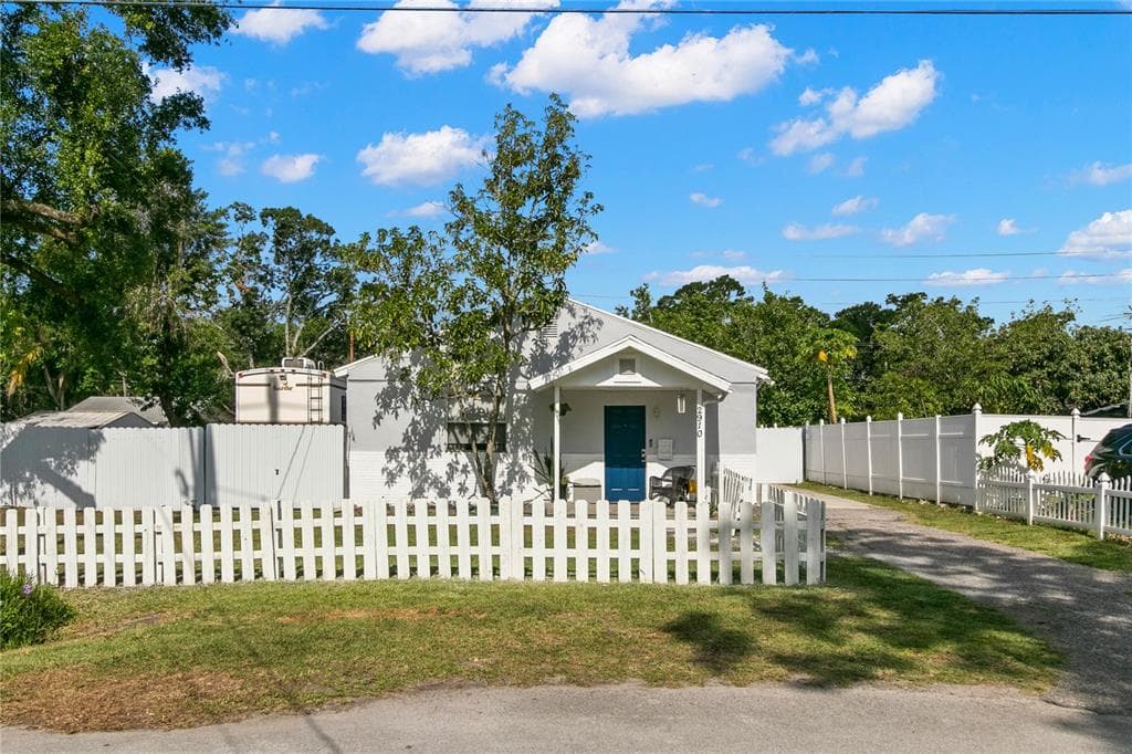 2910 MISSOURI AVENUE TAMPA, FL 33619