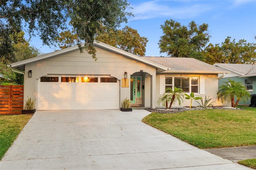 5711 VENETIAN BOULEVARD NE ST PETERSBURG, FL 33703