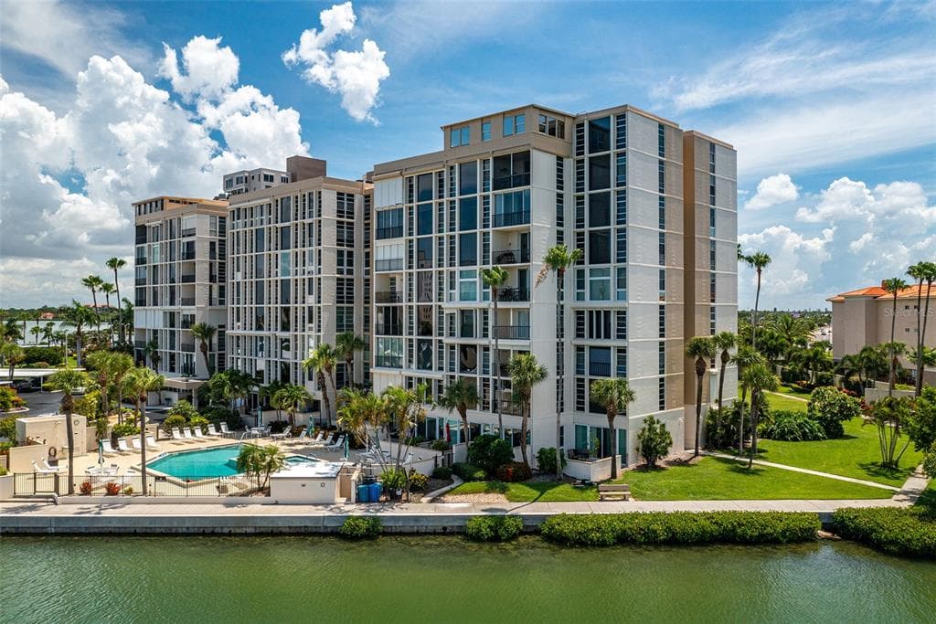 7400 SUN ISLAND DRIVE S UNIT 401 SOUTH PASADENA, FL 33707
