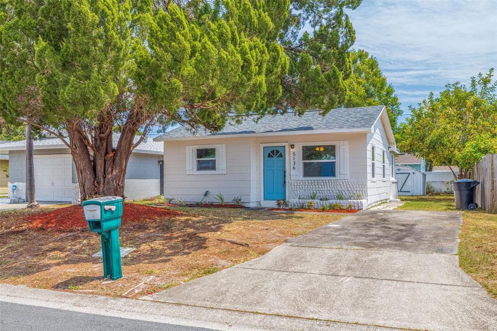 5136 NEWTON AVENUE S GULFPORT, FL 33707