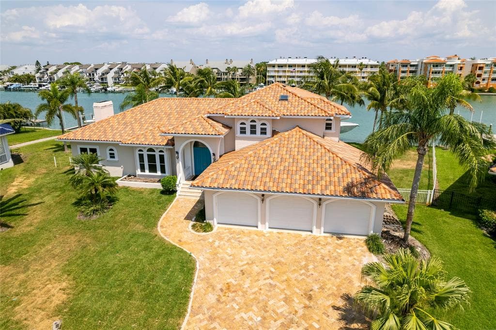 500 MADRID DRIVE TIERRA VERDE, FL 33715