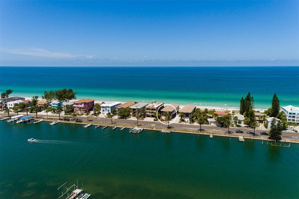 10 GULF BOULEVARD UNIT A4 INDIAN ROCKS BEACH, FL 33785