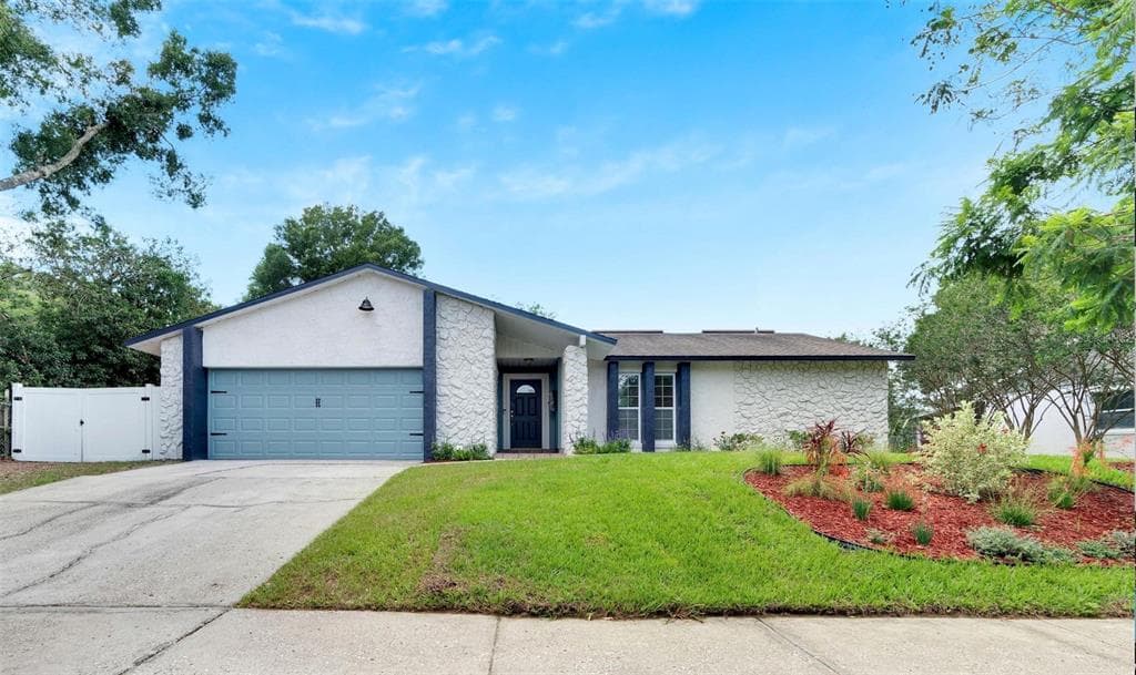 3011 KING JOHN PL. SEFFNER, FL 33584