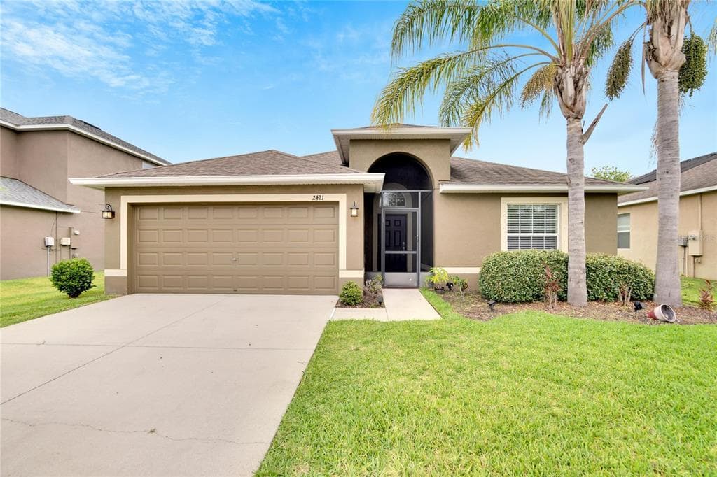 2421 DAKOTA CLIFF STREET RUSKIN, FL 33570