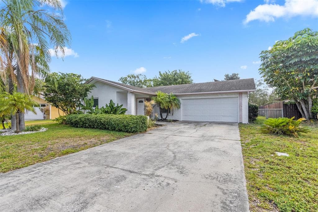 1321 AMBERLEA COURT E