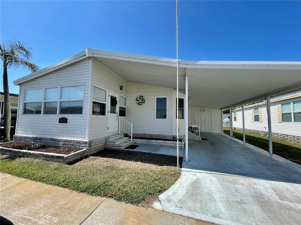 34525 VIOLET DRIVE N PINELLAS PARK, FL 33781