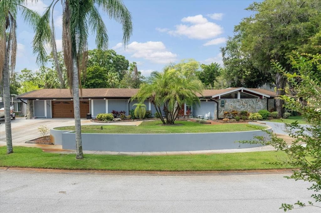 3412 LACEWOOD ROAD TAMPA, FL 33618