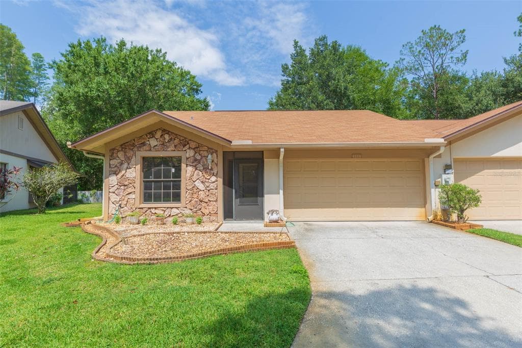 4039 SHORESIDE CIRCLE TAMPA, FL 33624