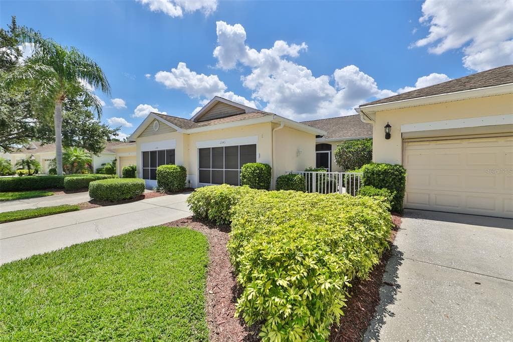 2143 NANTUCKET DRIVE UNIT 14 SUN CITY CENTER, FL 33573