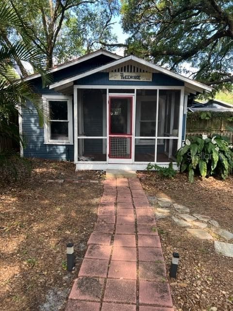 4016 N SEMINOLE AVENUE UNIT B TAMPA, FL 33603