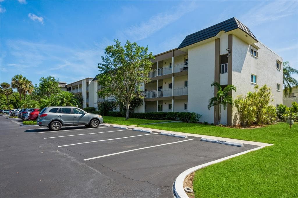 4595 CHANCELLOR STREET NE UNIT 218 ST PETERSBURG, FL 33703