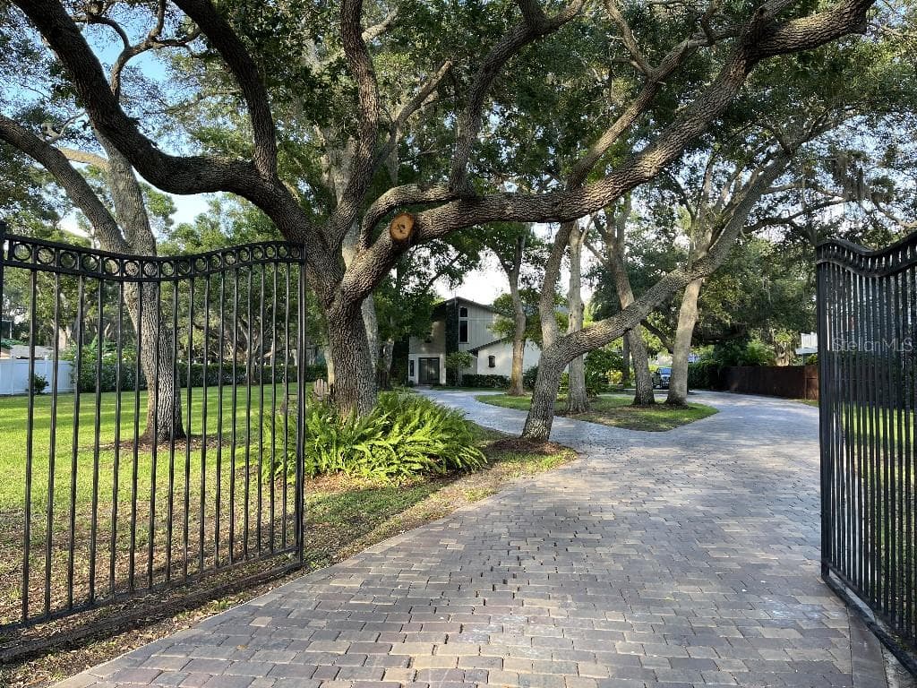 7259 131ST STREET SEMINOLE, FL 33776