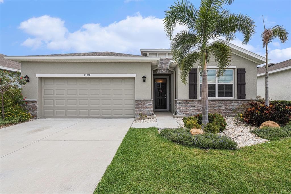 13317 WATERLEAF GARDEN CIRCLE RIVERVIEW, FL 33579
