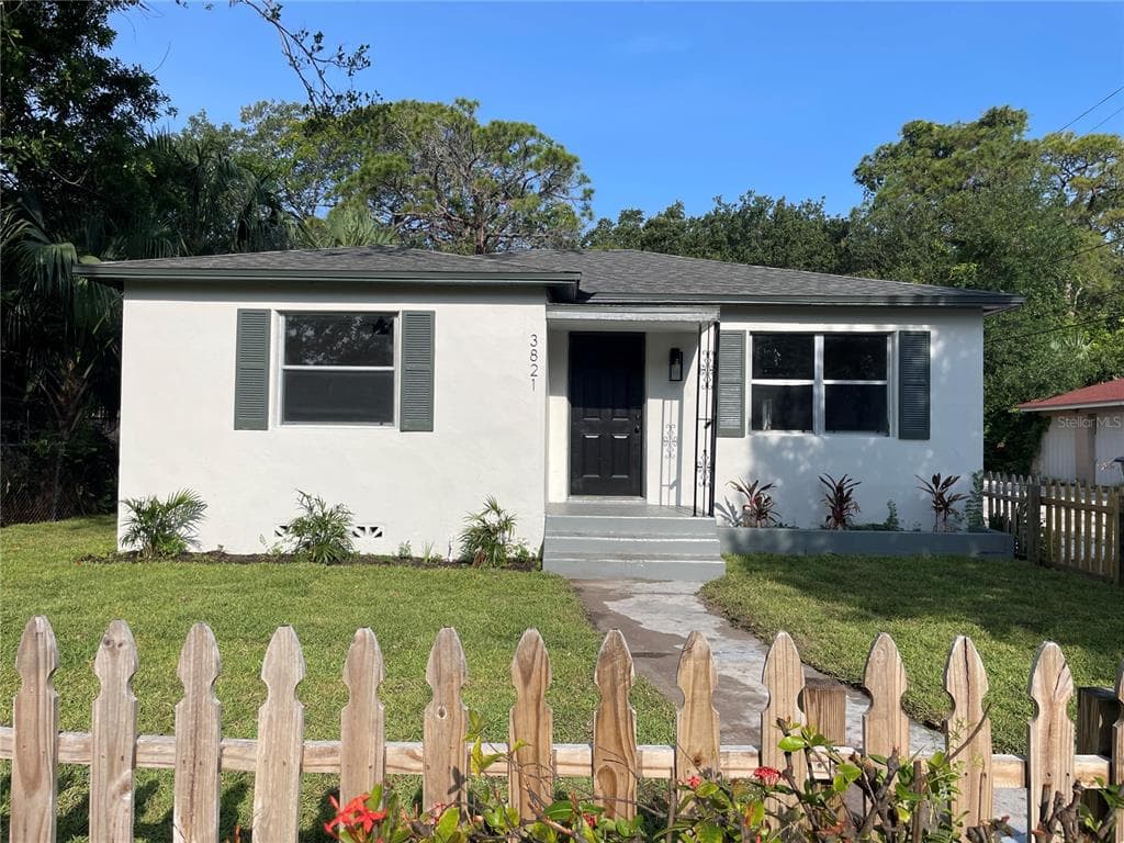 3821 8TH STREET S ST PETERSBURG, FL 33705