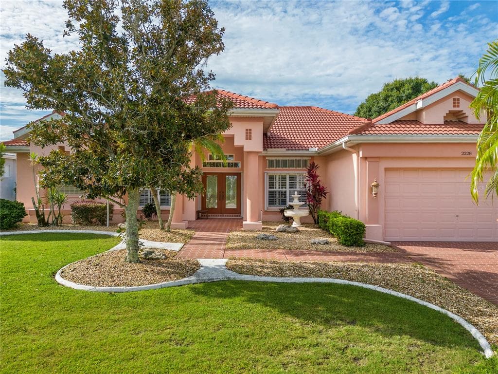 2228 PLATINUM DRIVE SUN CITY CENTER, FL 33573