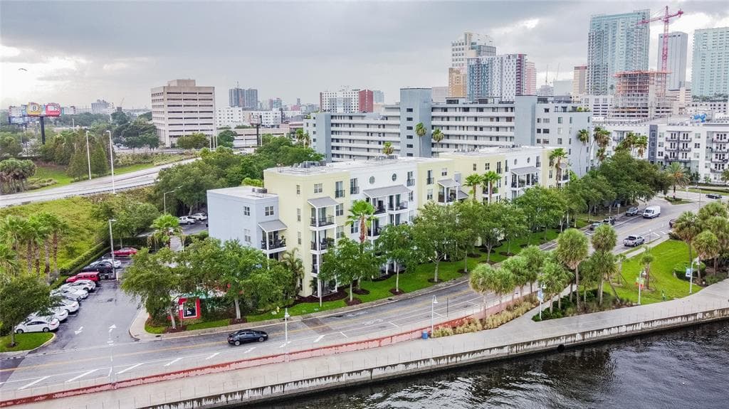1501 DOYLE CARLTON DRIVE UNIT 112 TAMPA, FL 33602