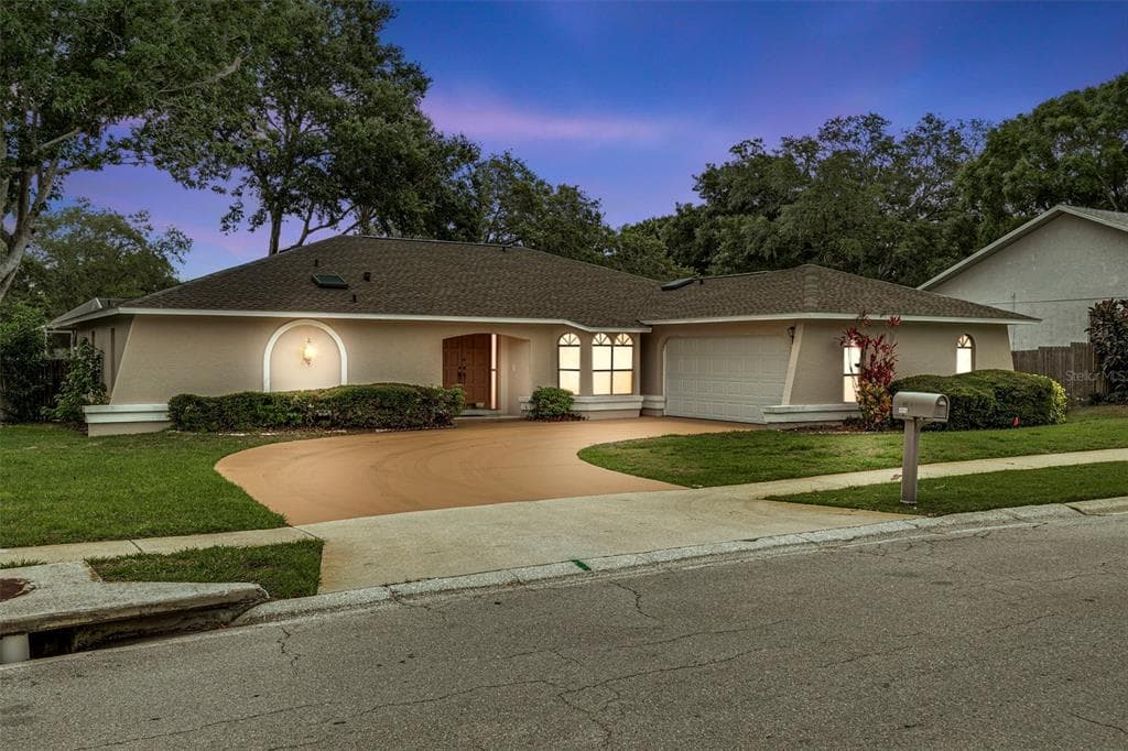 4956 ORANGE GROVE WAY PALM HARBOR, FL 34684