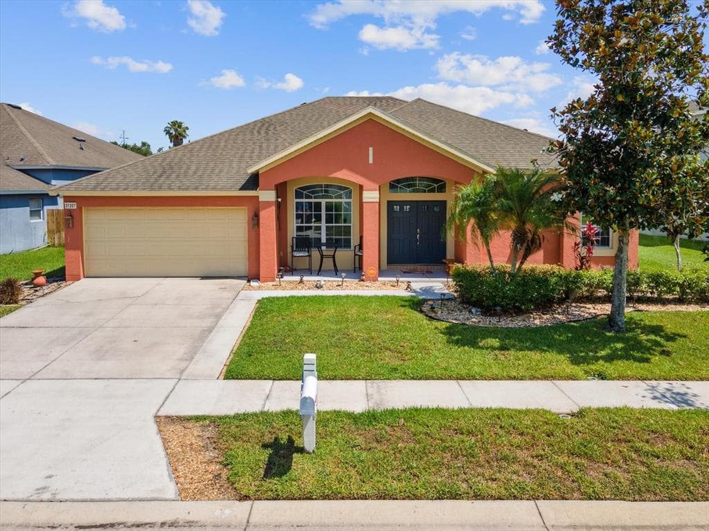 31207 EDENDALE DRIVE WESLEY CHAPEL, FL 33543