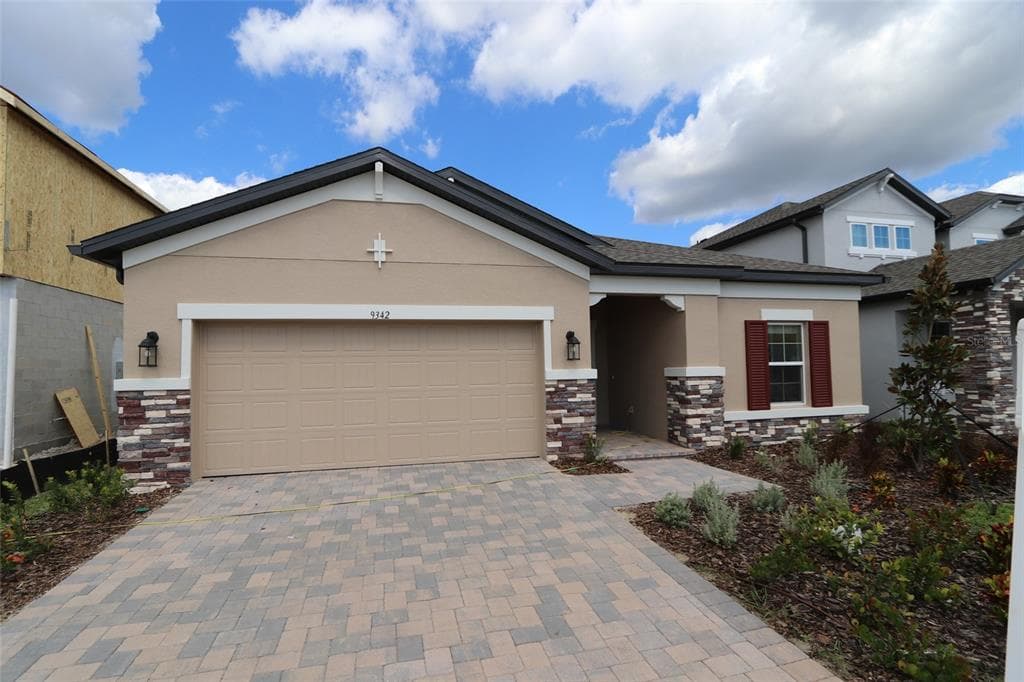 9342 CRESCENT RAY DRIVE WESLEY CHAPEL, FL 33545