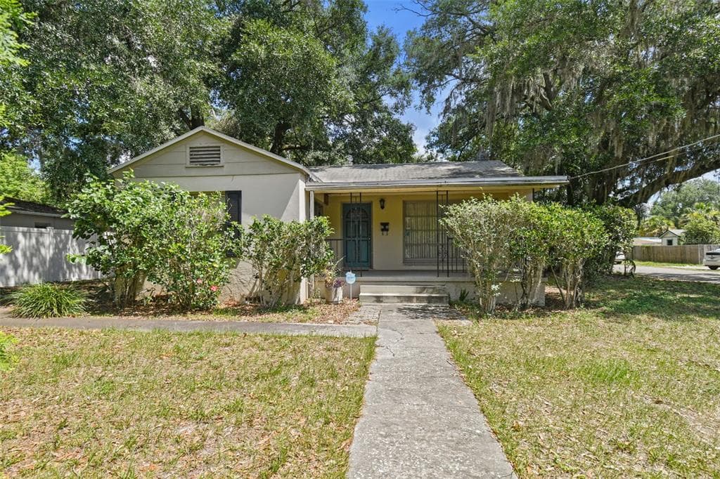 1230 E HENRY AVENUE TAMPA, FL 33604