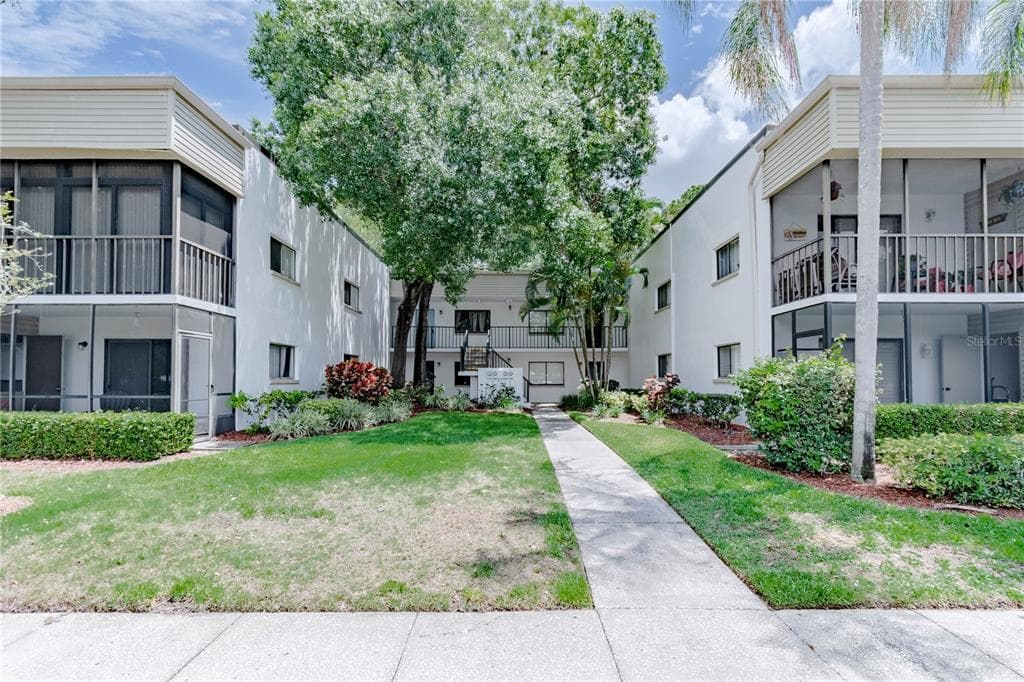 2375 FOX CHASE BOULEVARD UNIT 254 PALM HARBOR, FL 34683