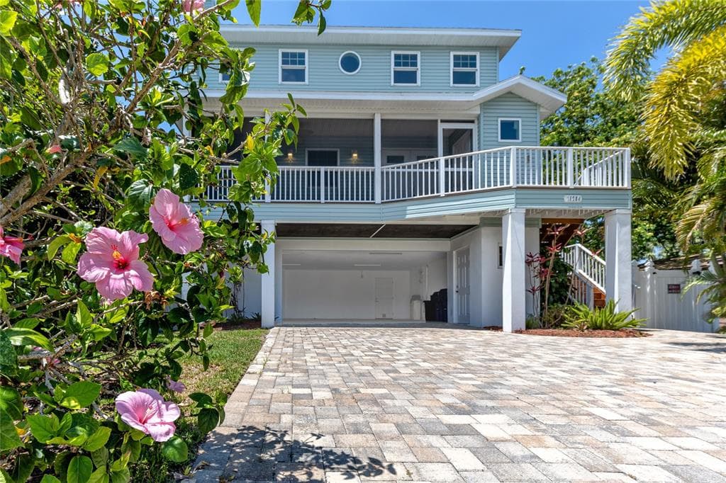16204 3RD STREET E REDINGTON BEACH, FL 33708