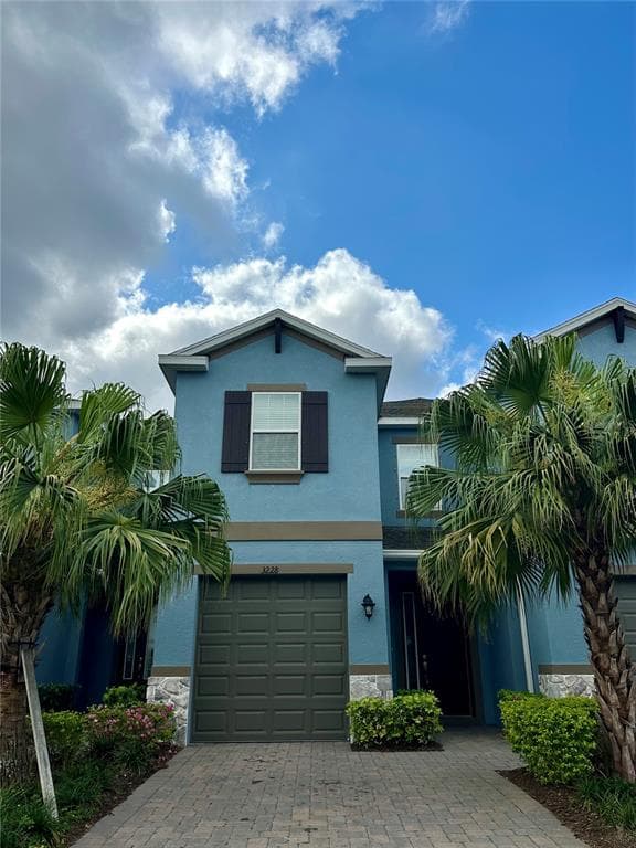3228 PAINTED BLOSSOM COURT LUTZ, FL 33558