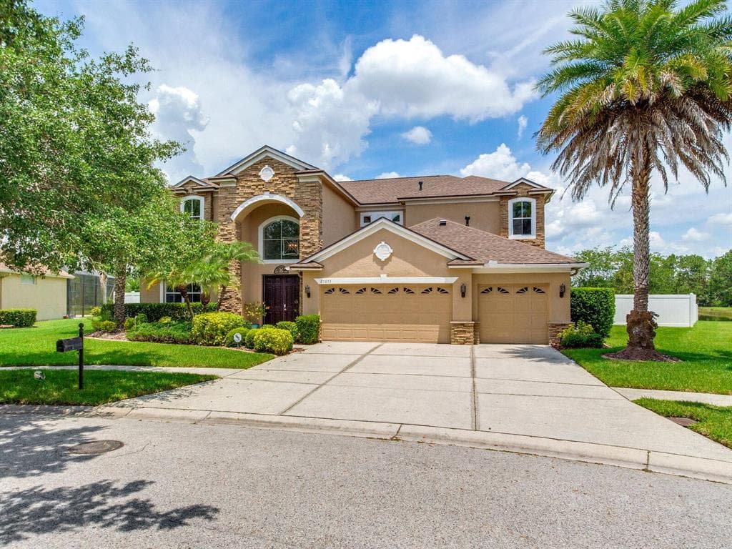 20653 LONGLEAF PINE AVENUE TAMPA, FL 33647