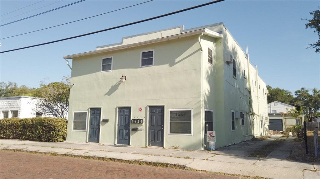 1667 28TH AVENUE N UNIT 3 ST PETERSBURG, FL 33713