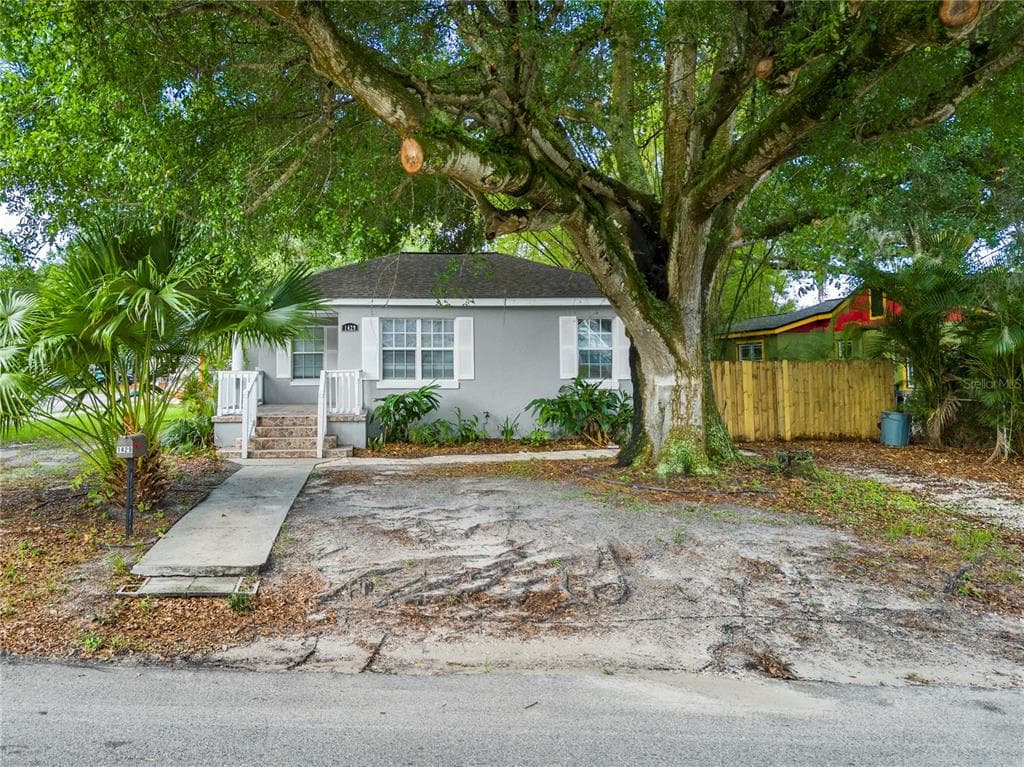 1429 E POWHATAN AVENUE TAMPA, FL 33604