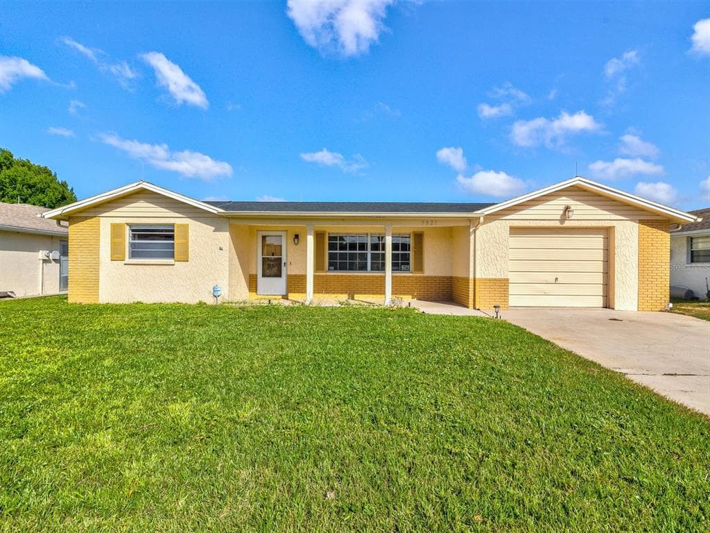 7921 HALSEY DRIVE PORT RICHEY, FL 34668