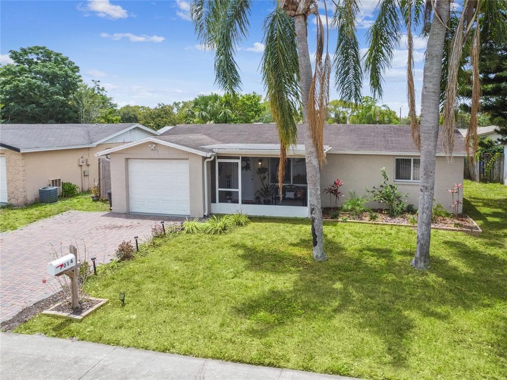 7014 IVANHOE DRIVE PORT RICHEY, FL 34668