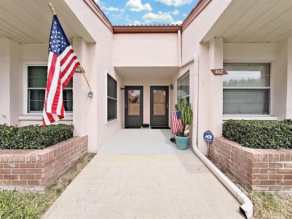 460 E EXMOOR TERRACE E UNIT 460 DUNEDIN, FL 34698