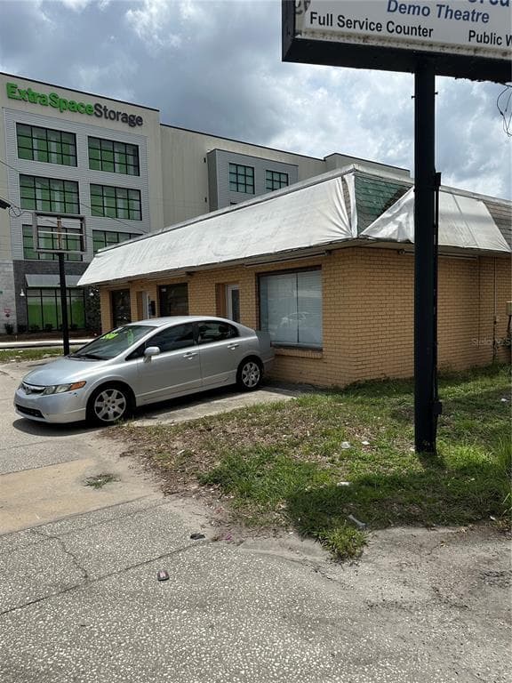 7302 N FLORIDA AVENUE TAMPA, FL 33604