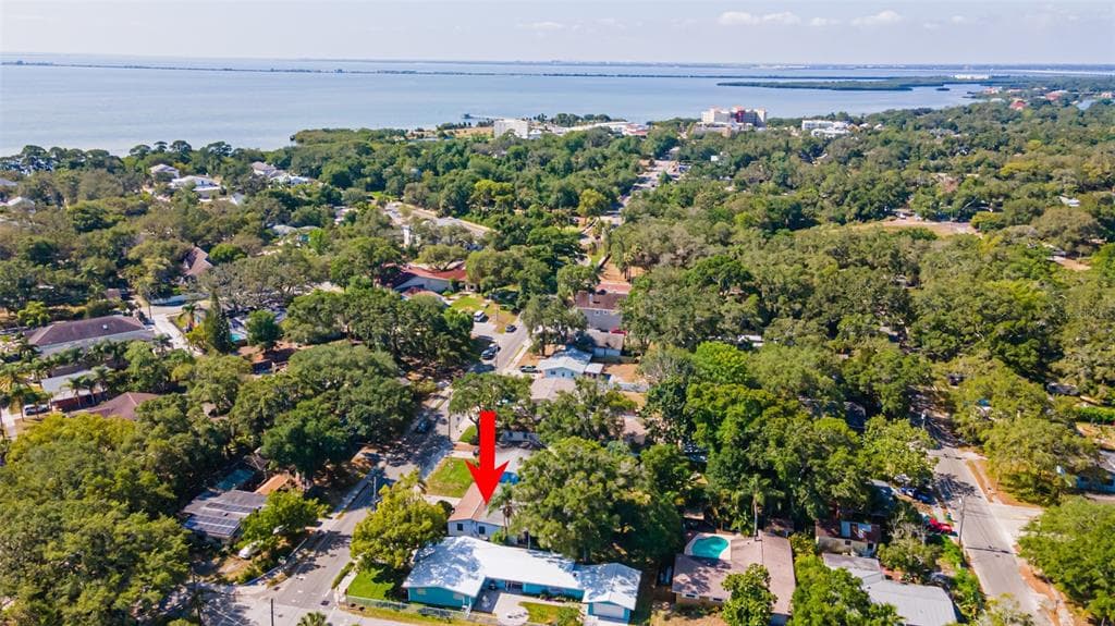 685 1ST AVENUE N SAFETY HARBOR, FL 34695