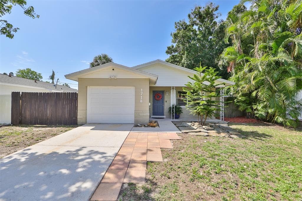 1718 MONTANA AVENUE NE ST PETERSBURG, FL 33703