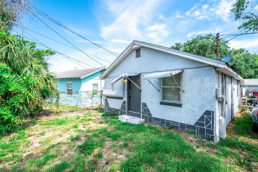 724 WYATT STREET CLEARWATER, FL 33756