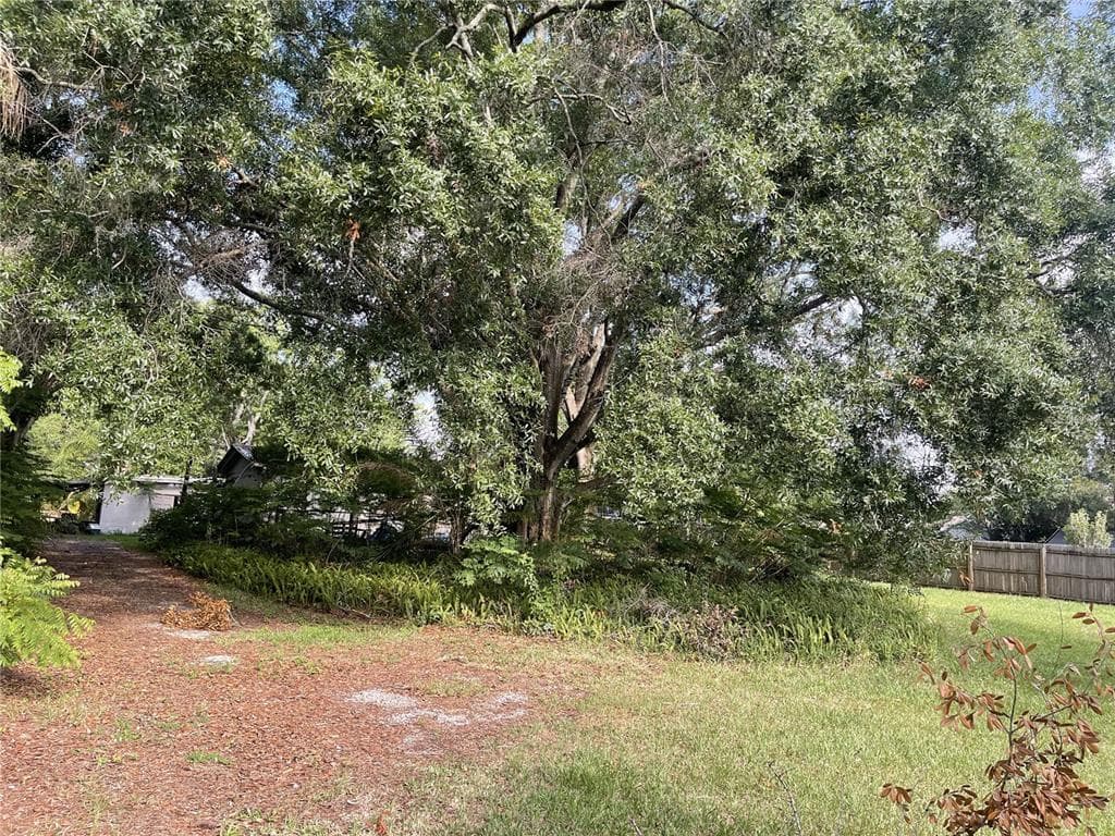 15310 HUTCHISON ROAD TAMPA, FL 33625