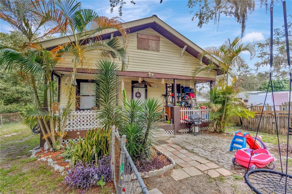 2744 ELLIS AVENUE EATON PARK, FL 33840