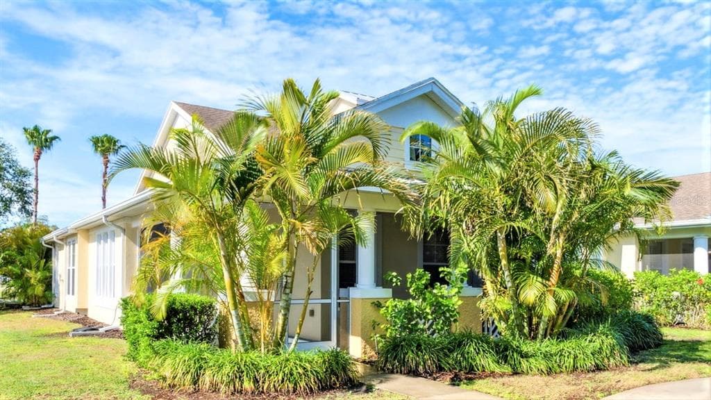 201 SUNSET CREST COURT APOLLO BEACH, FL 33572