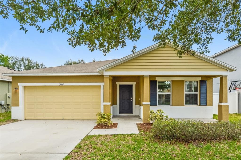 3728 UMBRELLA COURT TAVARES, FL 32778