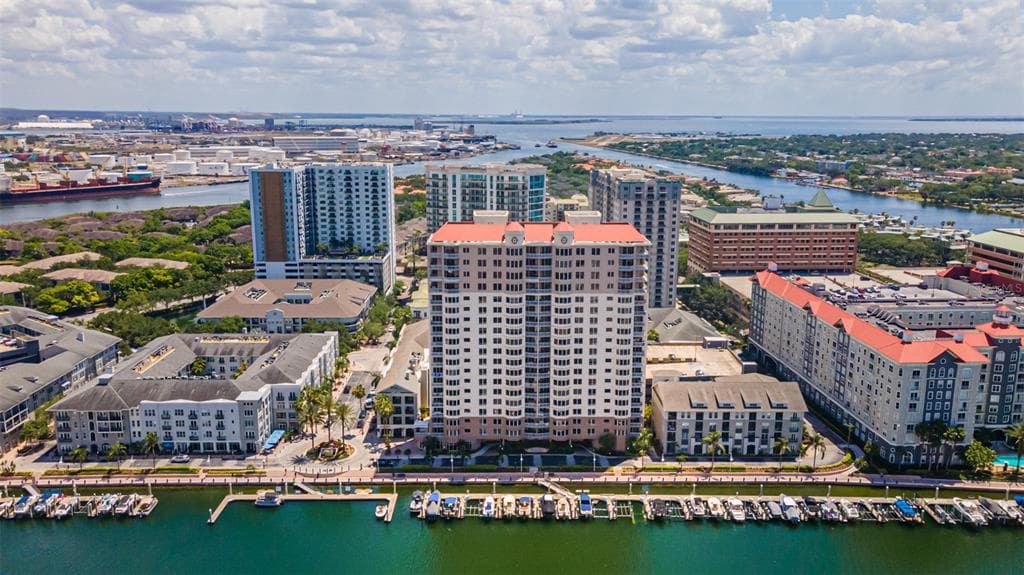 371 CHANNELSIDE WALK WAY UNIT 804