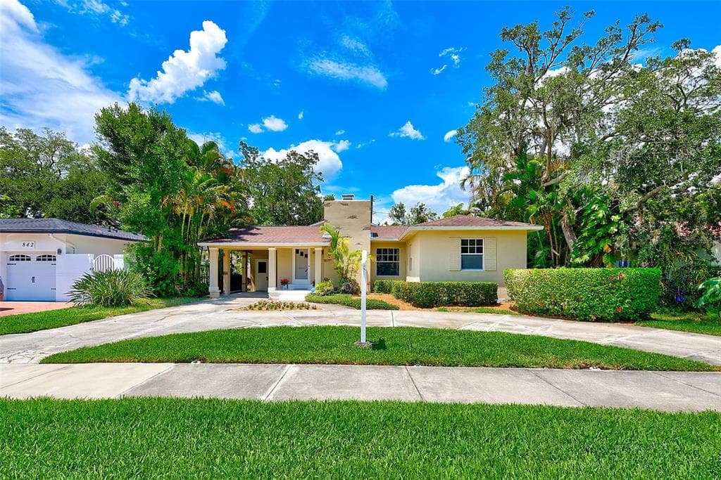 852 SNELL ISLE BOULEVARD NE ST PETERSBURG, FL 33704