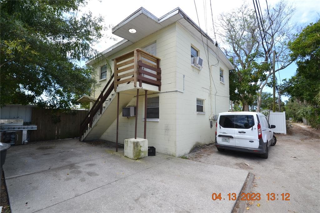 1909 13TH AVENUE S ST PETERSBURG, FL 33712