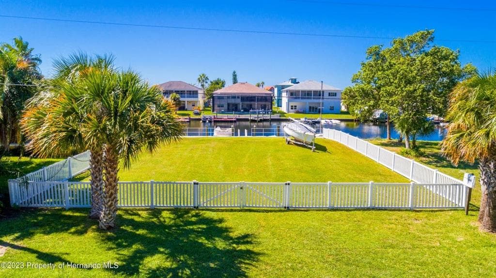 4489 BURMUDA DRIVE HERNANDO BEACH, FL 34607